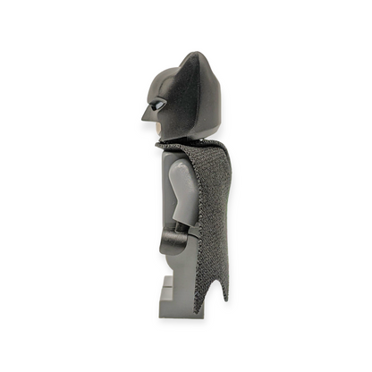 LEGO Minifigur Batman - Dark Bluish Gray Suit with Gold Outline Belt