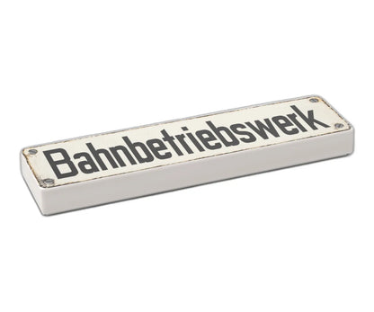 Bedruckte LEGO® Fliese 1x4 - Altes Schild 11 'Bahnbetriebswerk'